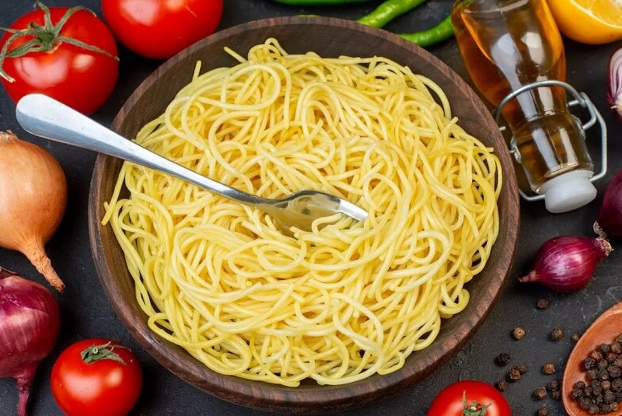 Czy makaron do spaghetti się płucze? Oto prawda, która zaskoczy wielu